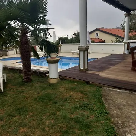 Pobri App3 Apartman *